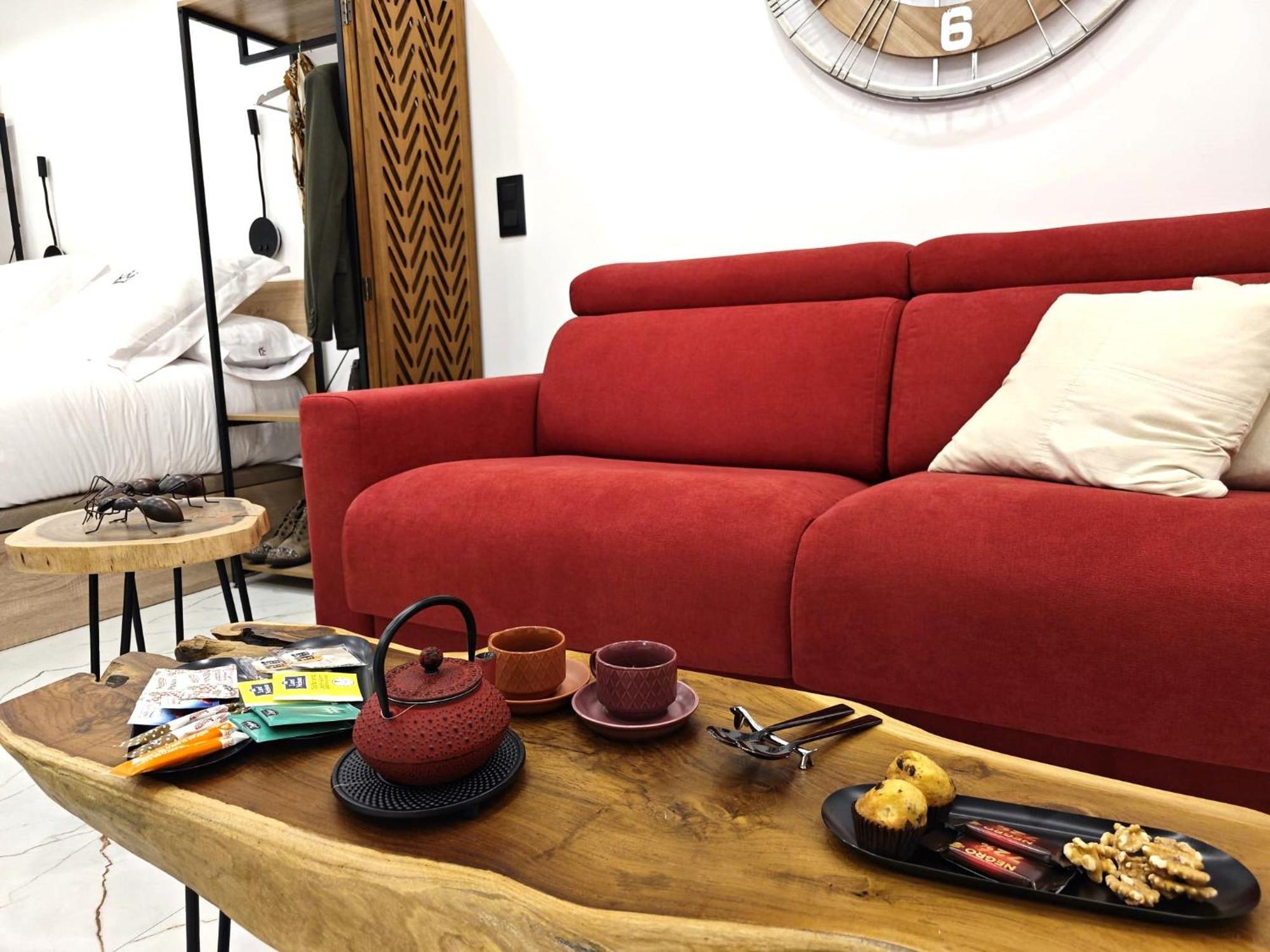 La Parada Del Rey - Luxury Suites Пласенсия Екстериор снимка