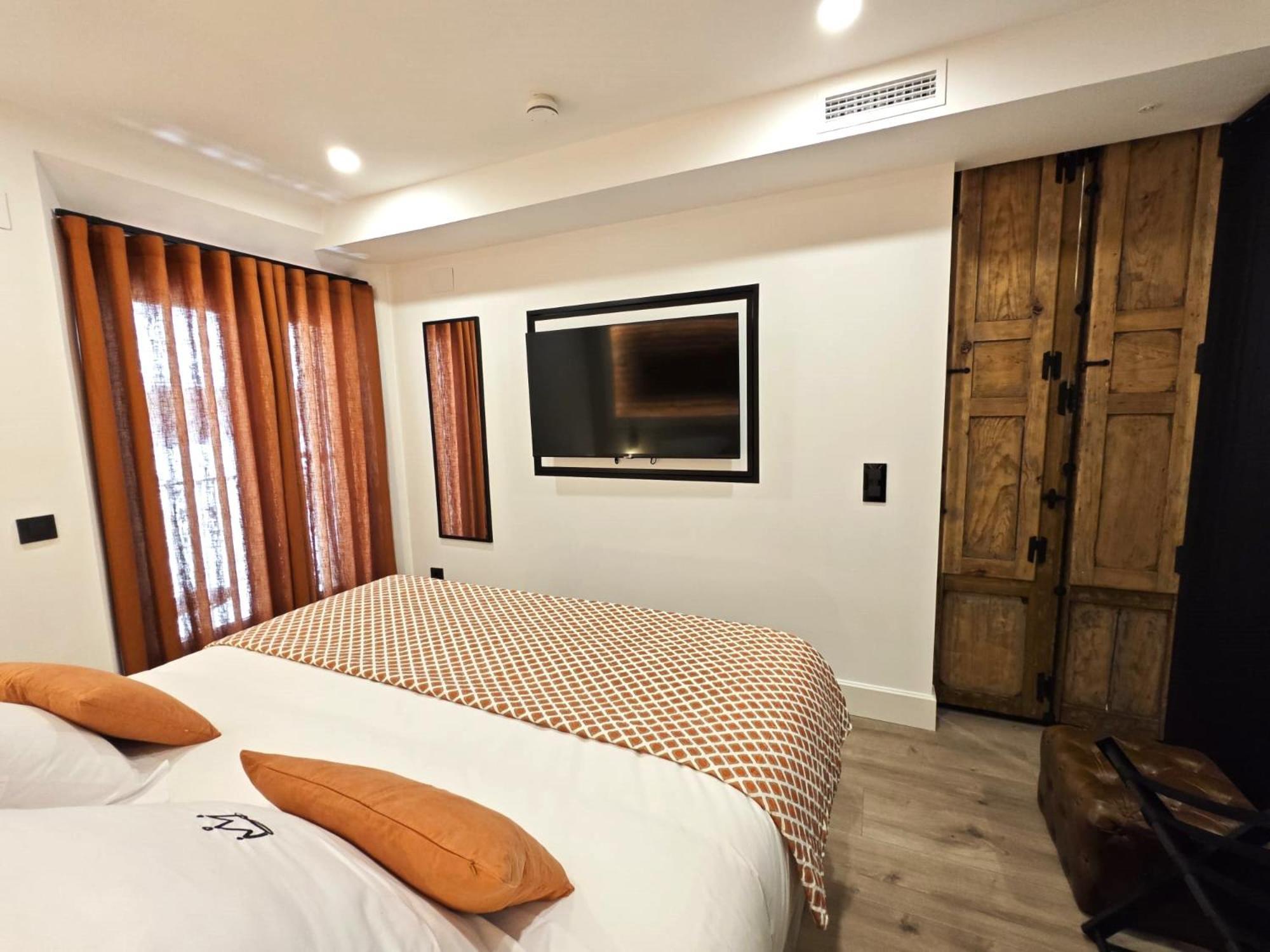 La Parada Del Rey - Luxury Suites Пласенсия Екстериор снимка