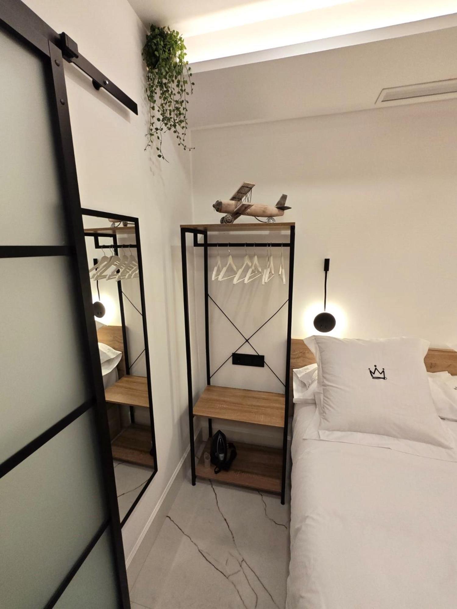 La Parada Del Rey - Luxury Suites Пласенсия Екстериор снимка