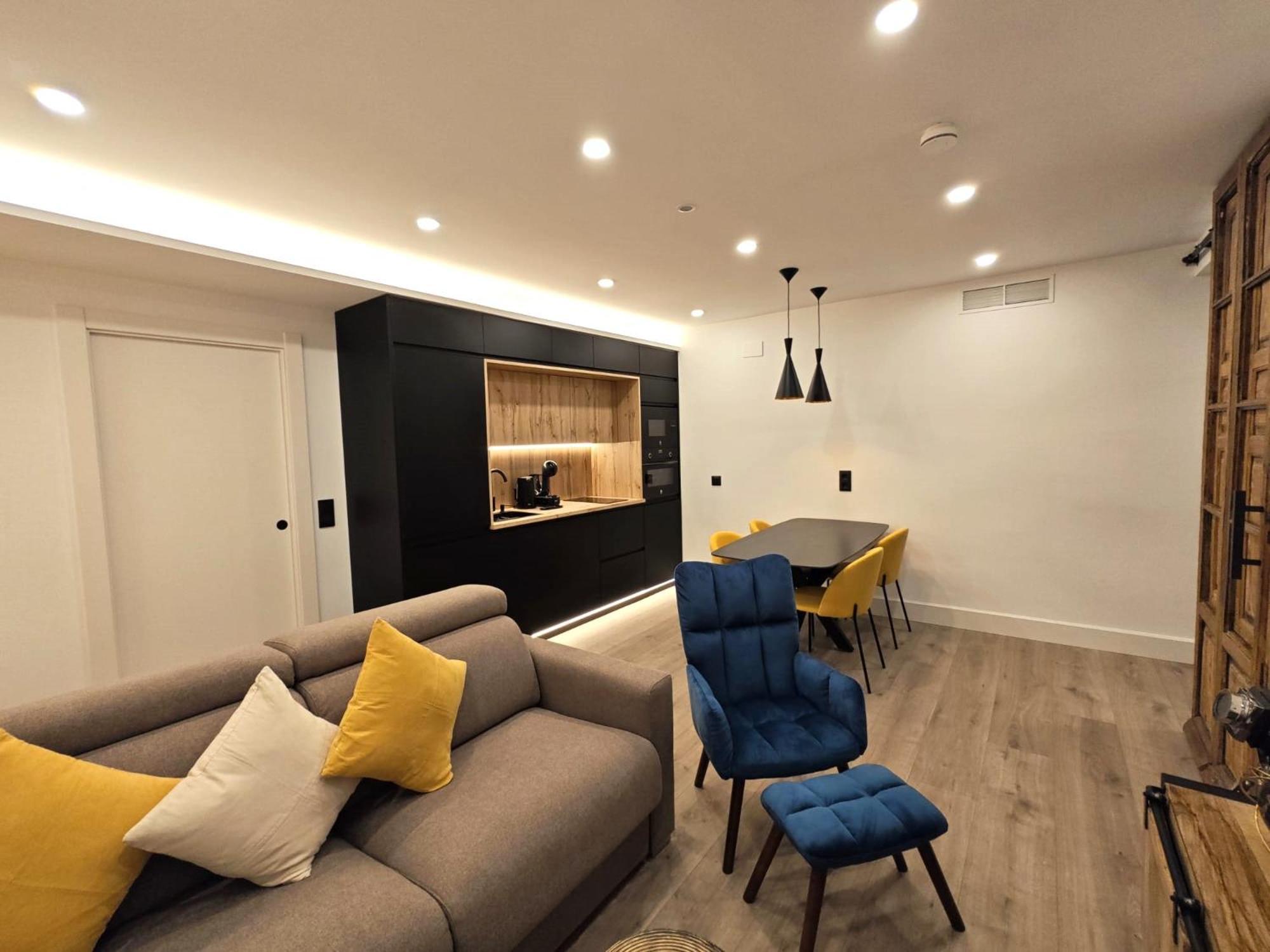 La Parada Del Rey - Luxury Suites Пласенсия Екстериор снимка