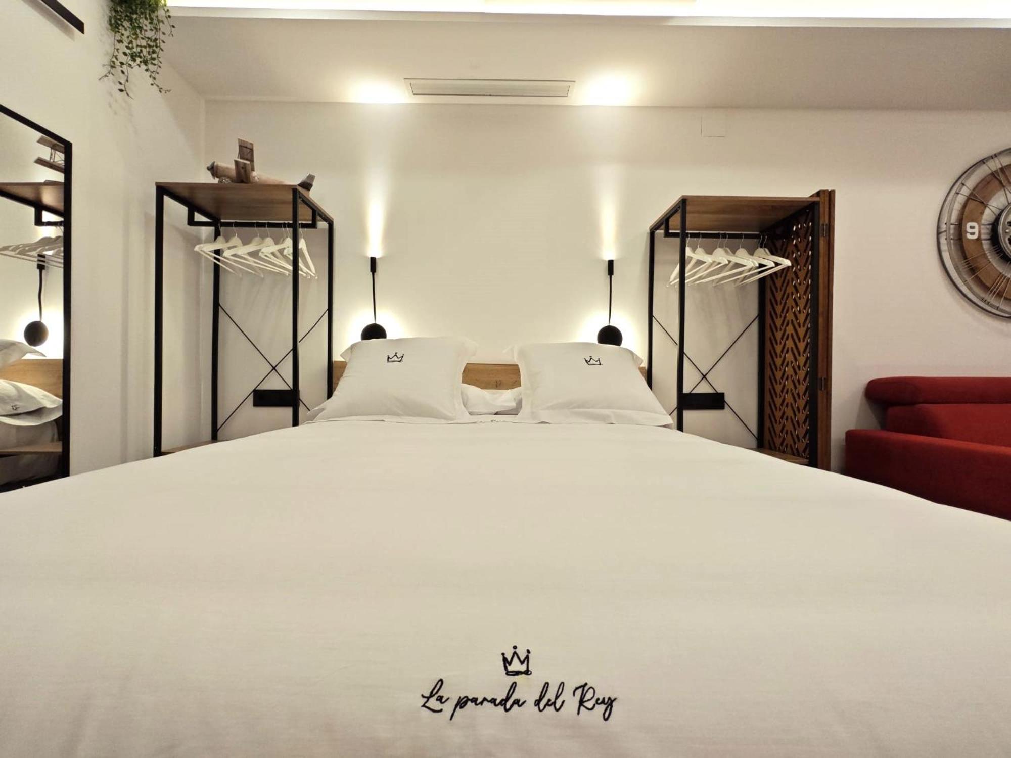 La Parada Del Rey - Luxury Suites Пласенсия Екстериор снимка